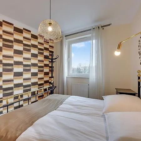 Apart-hotel Tartaczna 3*
